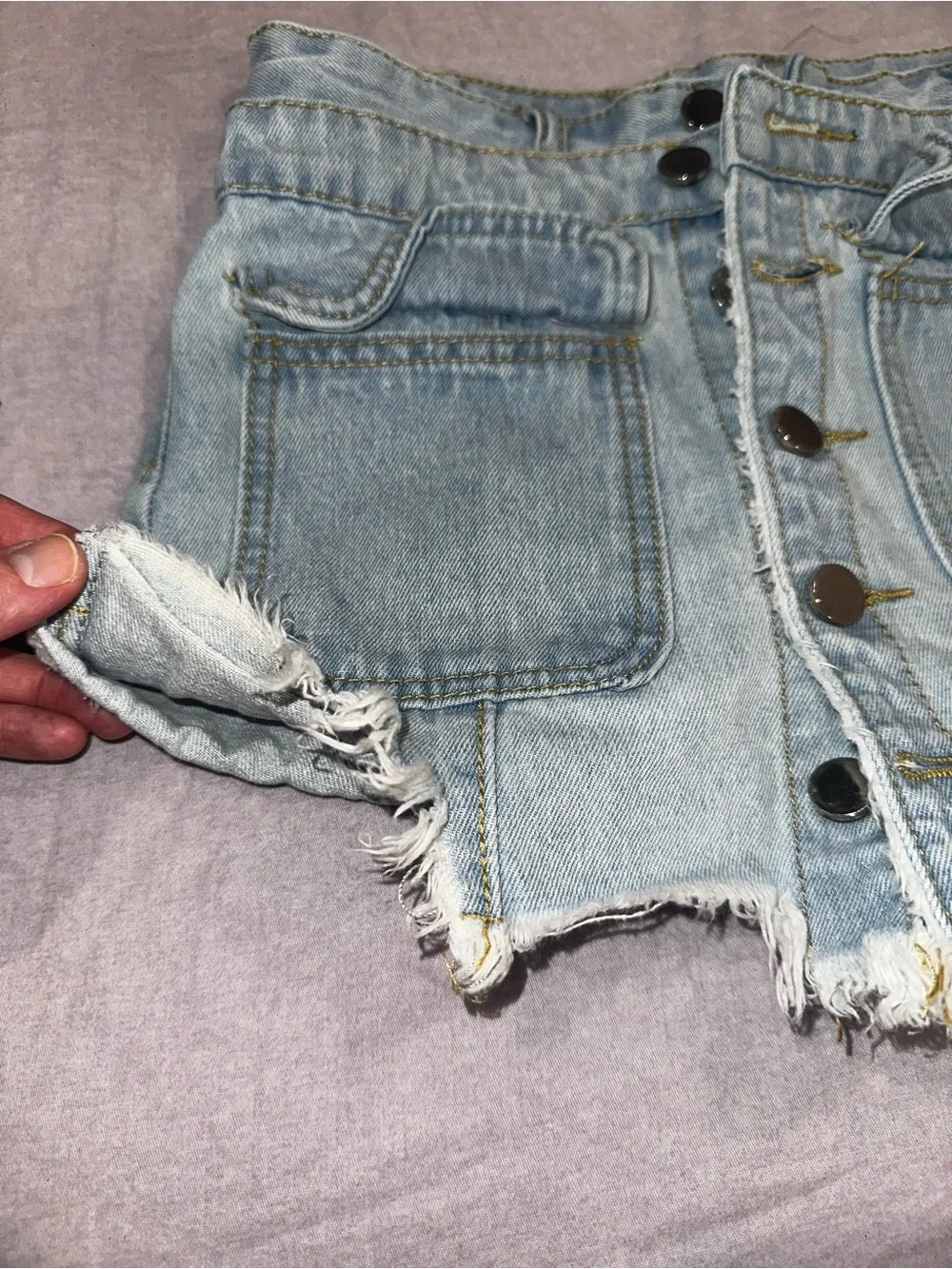 Button-Front Light Blue Denim Short Shorts with Frayed Hem